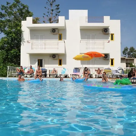 Acropolis Aparthotel 3*