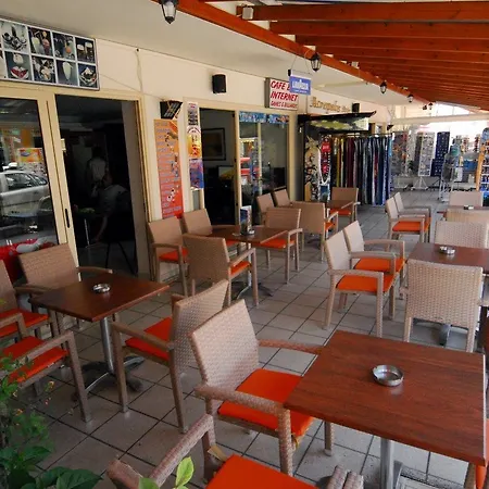 Acropolis Aparthotel