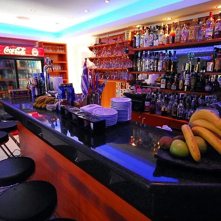 Acropolis Aparthotel 3*