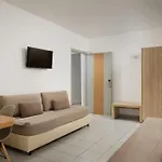 Lägenhetshotell Acropolis 3*