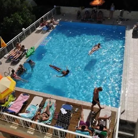 Acropolis Hotel apartamentowy Hersonissos (Crete)