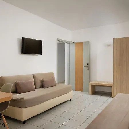 Hotel apartamentowy Acropolis 3*