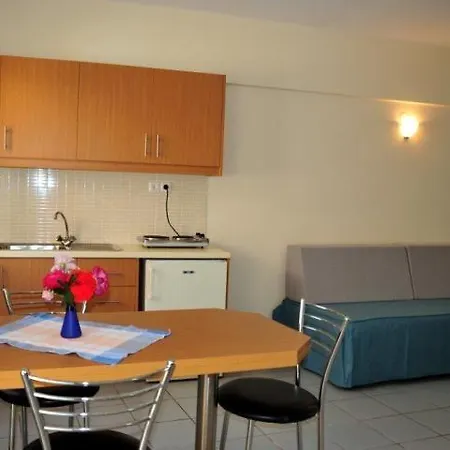 Acropolis Hotel apartamentowy Hersonissos (Crete)