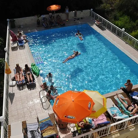 アクロポリス アパートホテル