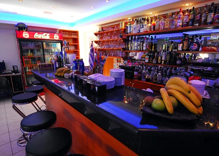 Acropolis Aparthotel 3*